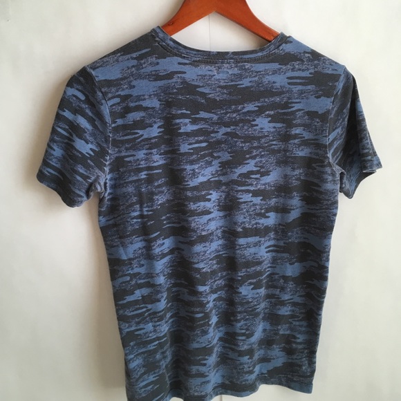 Old Navy | Blue Camouflage T-Shirt - Picture 2 of 2